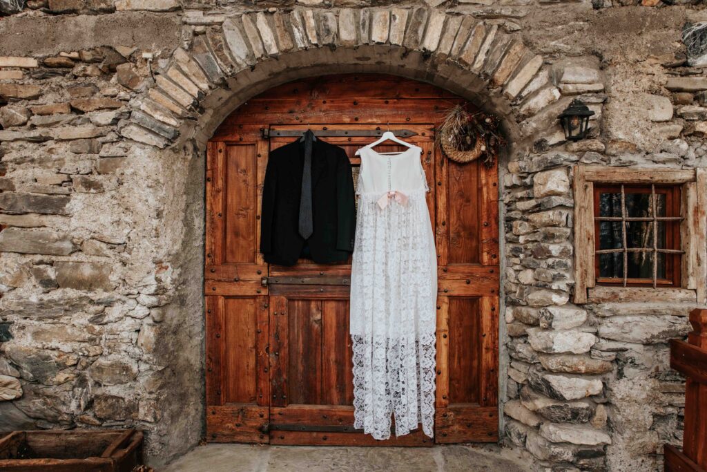 matrimonio in montagna, abito lui e lei